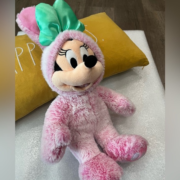 Disney Store 18" Soft Minnie Mouse Pink 2021 Easter Bunny Fluffy - Picture 1 of 4